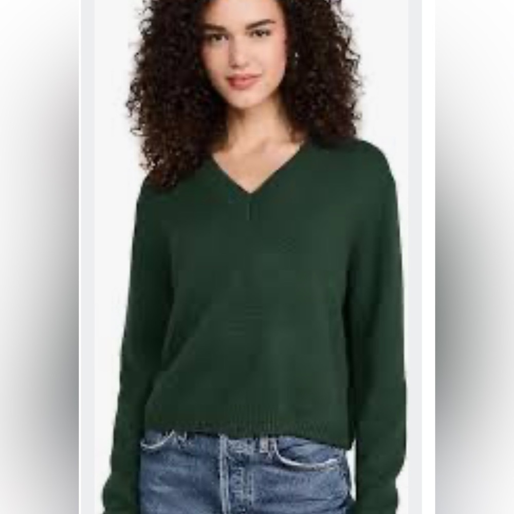 Brandy Melville Green V-Neck Sweater
